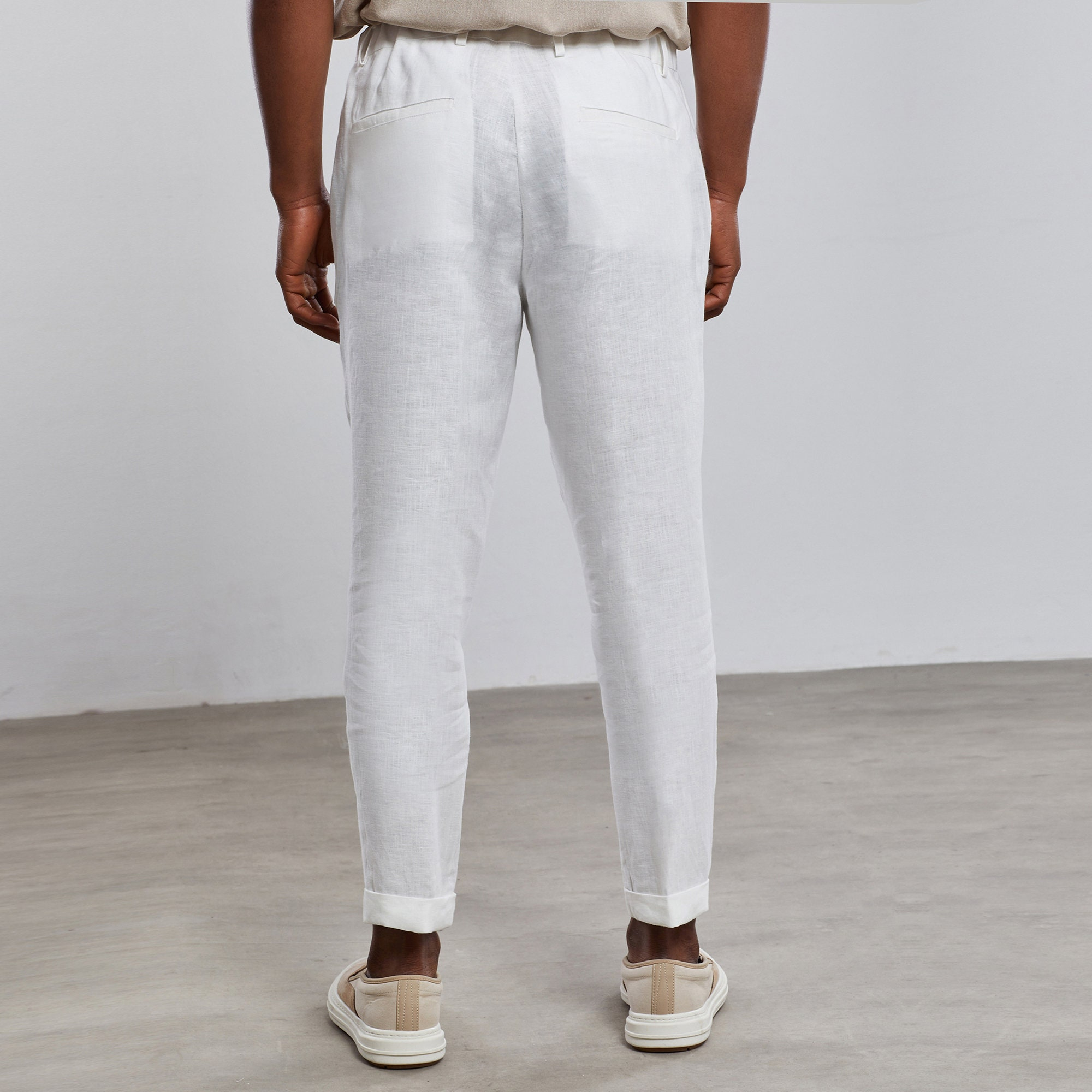 Pure White Linen Carrot Pants - Image 3